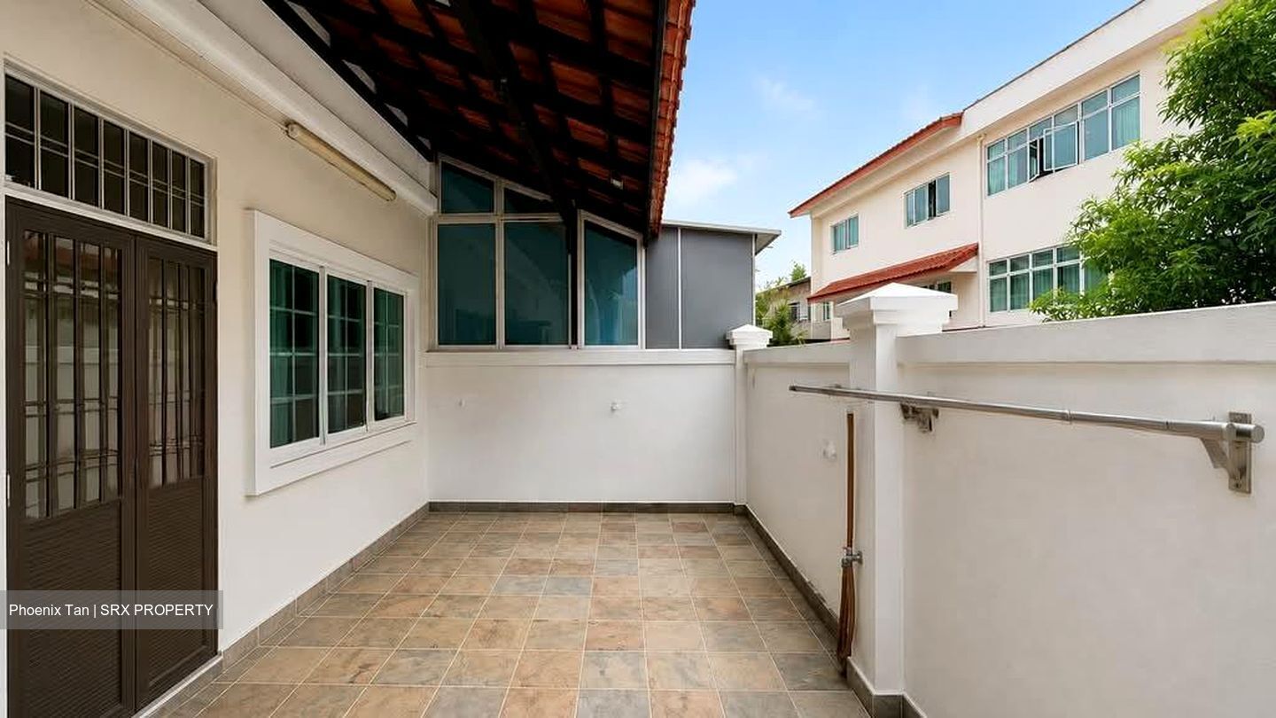 Upper Paya Lebar Road (D19), Terrace #564532981